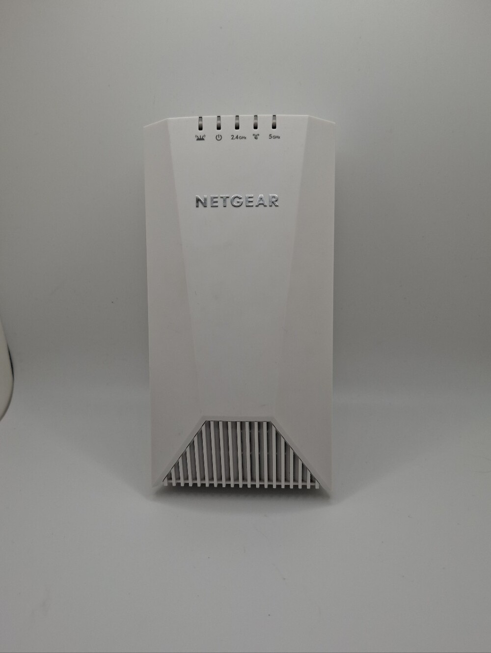 Netgear EX7500 Nighthawk X4S AC2200 Tri-Band Wi-Fi Mesh Range Extender